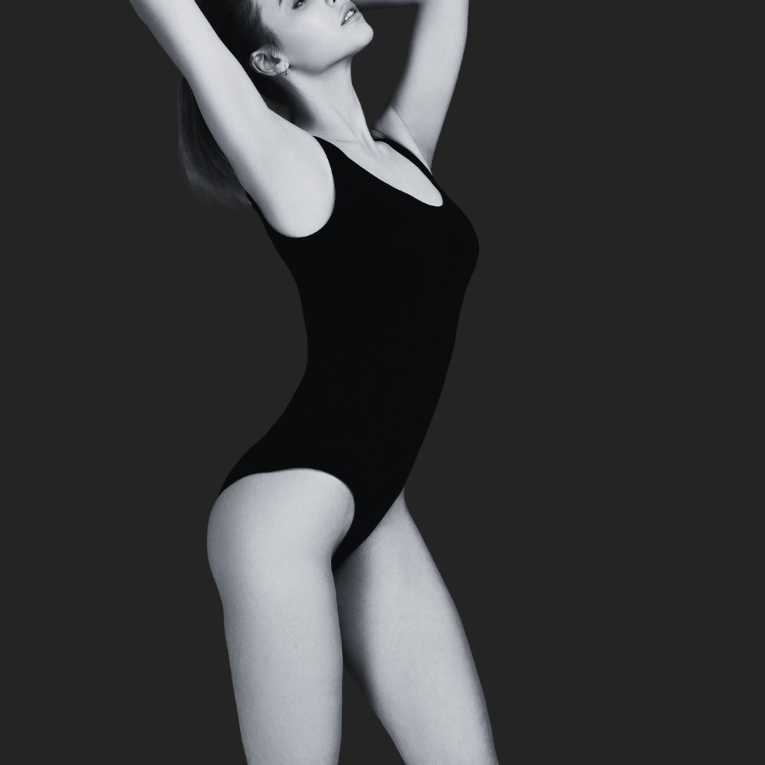 痩せた細いモデル体型の女性モデル